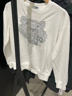 Kenzo college - Size S. Not authentic