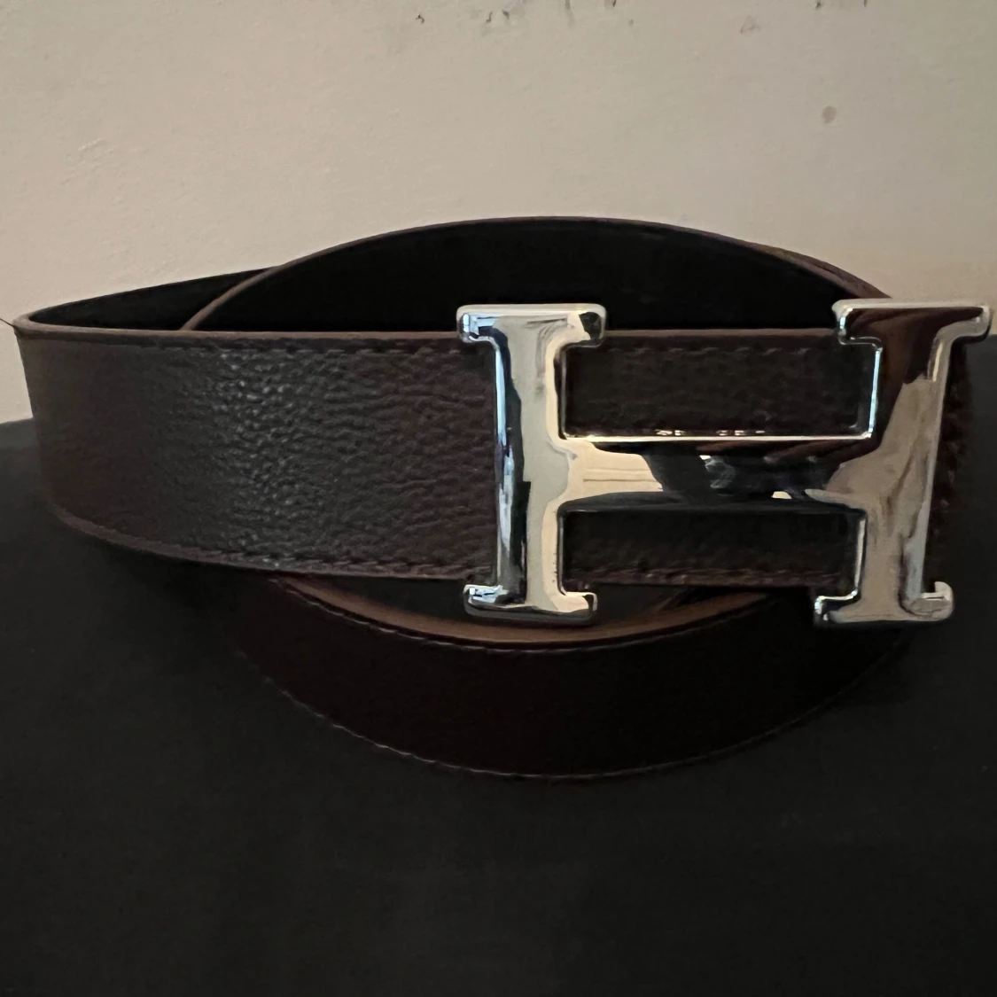 H3rmès brunt bälte