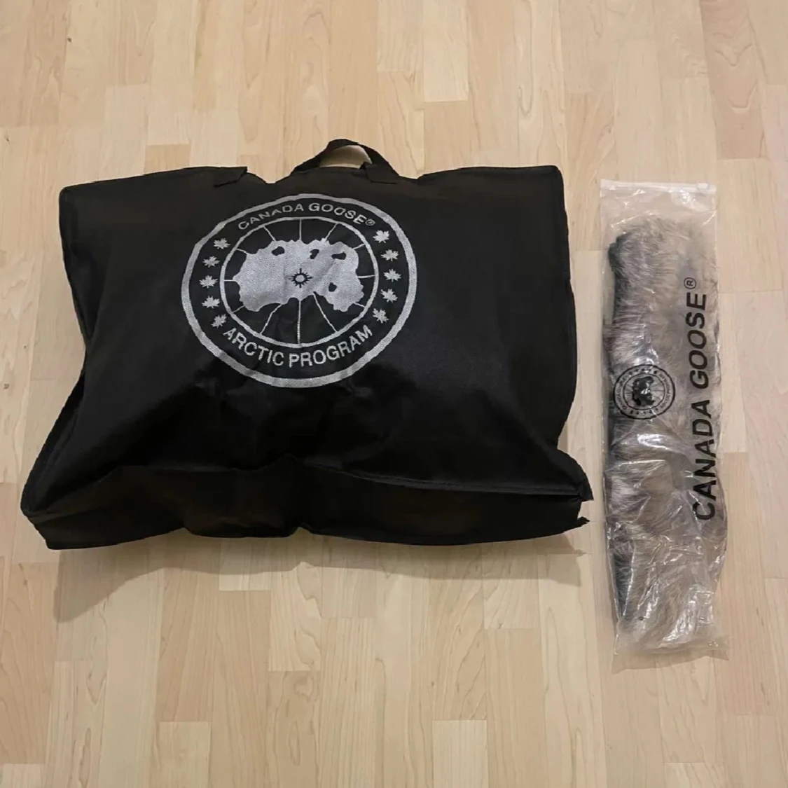 Svart dunjacka från Canada Goose - 1