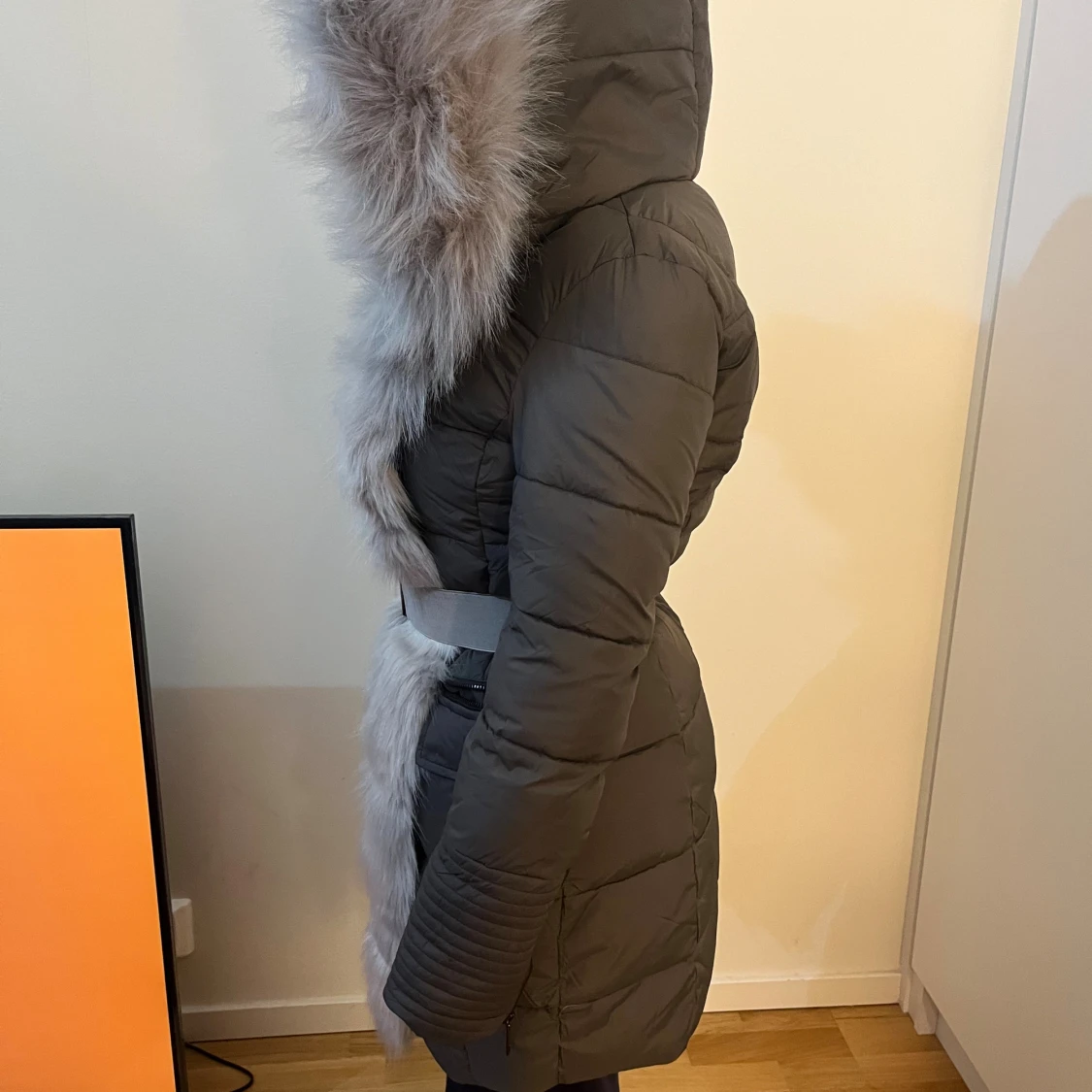 Vinterjacka med pälskrage  - 1