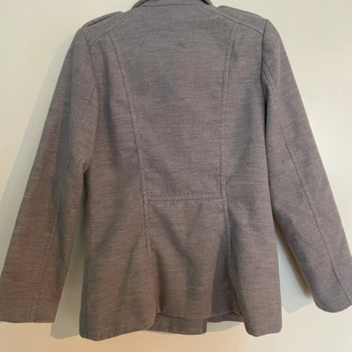 Grå skepparkavaj från H&M, strl 36 - 1