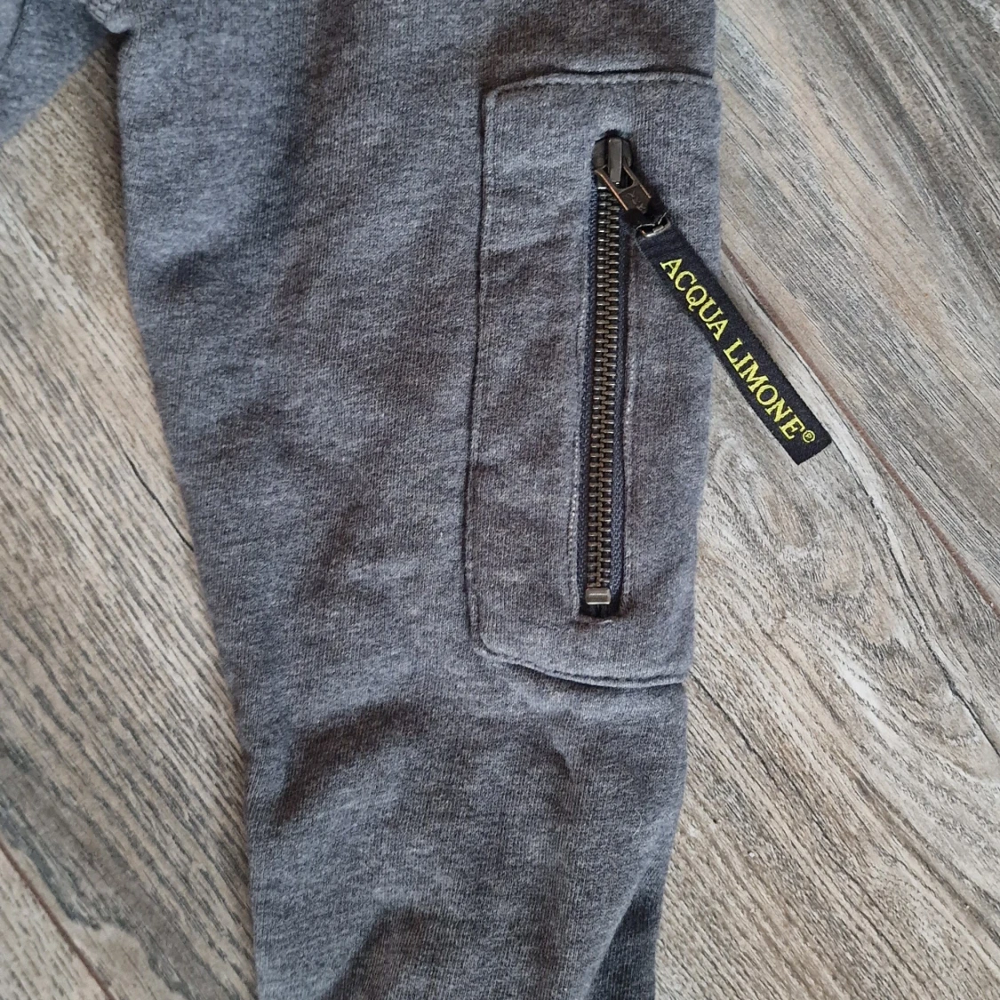 Grå hoodie från Acqua Limone - 3