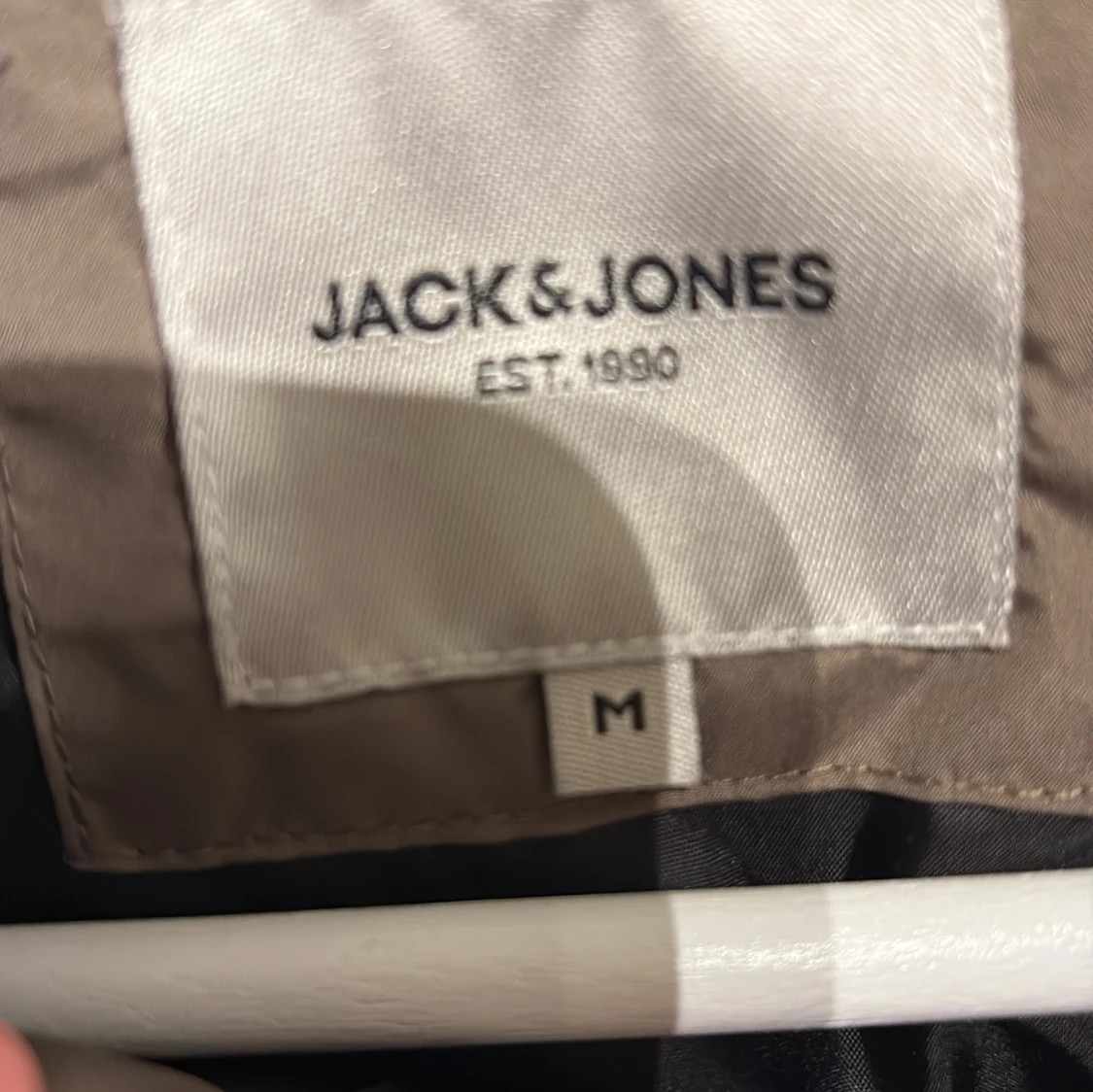 Brun dunväst från Jack & Jones M - 3