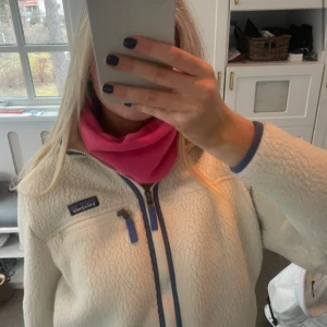 Buffar - Säljer två olika buffar, en rosa och en mörkgrön. Egensydda! Säljer för 120kr/st. Skriv vilken färg du vill köpa🩷