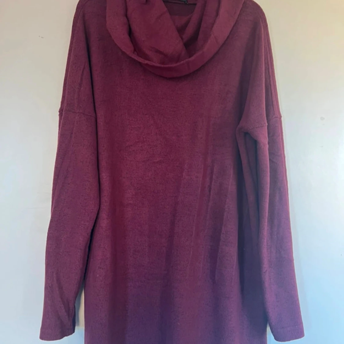 Vinröd polotröja från Only - 3