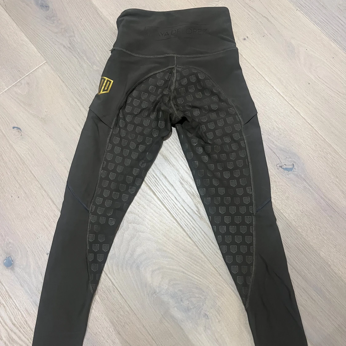 Maya delorez ridbyxor - 1