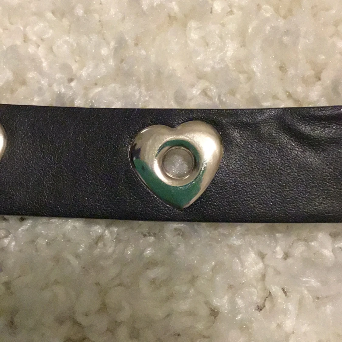 Svart bälte med hjärtan i silver - 1