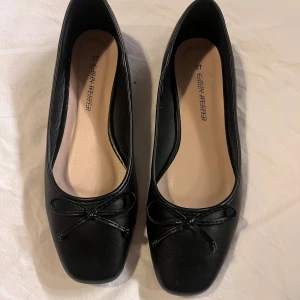 Ballerina Carin Wester - Skorna är använda 2 gånger, nyskick! Storlek 37 💞