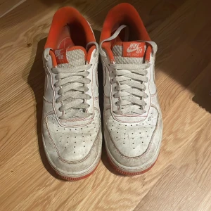 Air force 1 limetierad  - Ett par limeterade airforce 1 från 2020 dom tillverkas inte längre