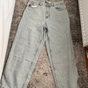 Polar big boys ljusblå - Polar big boy jeans med minimal användning, och storlek M. Pris går att diskuteras, och jag fraktar plagget så fort som möjligt ( inom 1 -2 dagar)