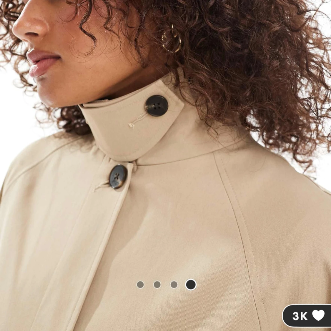 Beige trenchcoat med knappar - 2