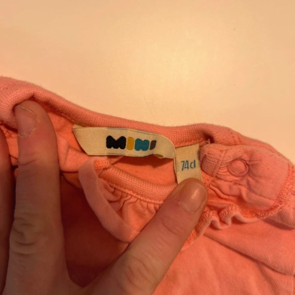 Rosa body med volang  - 2