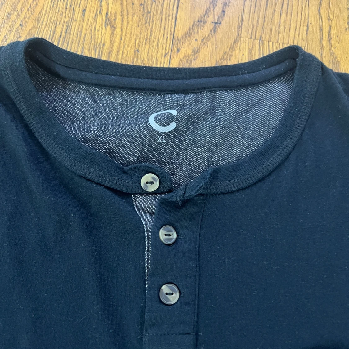 Svart långärmad tröja XL med knappar - 3