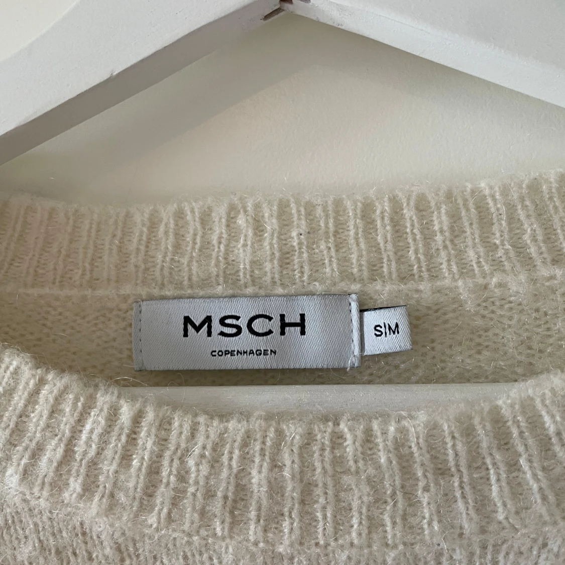 Gräddvit stickad tröja - 2