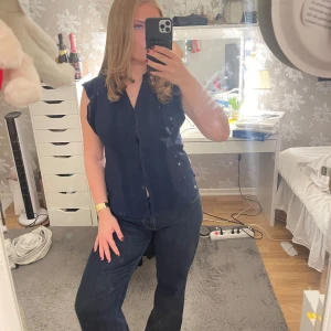 Blus/skjorta  - Säljer denna snygga blus/skjorta då den är lite för liten för mig!