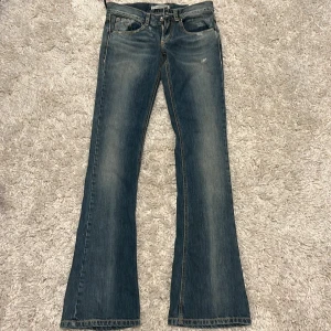 Lågmidjade jeans - Säljer dessa snygga lågmidjade jeans❤️ helt nya❤️