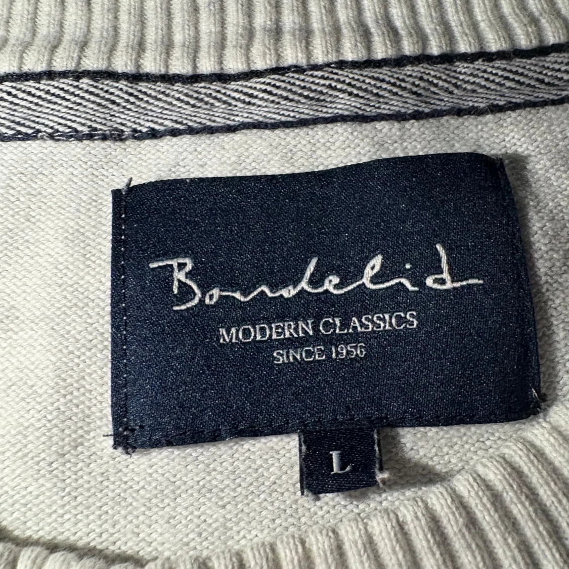 Ljusgrå stickad tröja från Bondelid - 2