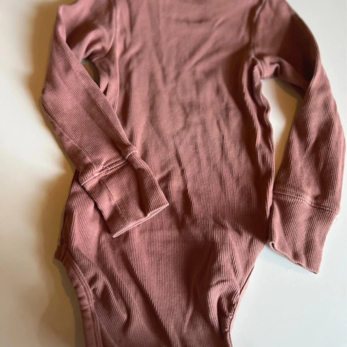 Rosa ribbad body från Lindex - 1