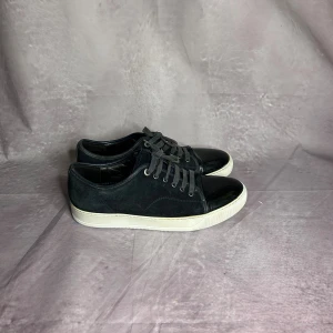 Lanvin skor - Mycket fint skick | Size UK 7 (41-42) | fraktar spårbart inom 24 timmar | för att köpa klicka ”köp nu” | vid frågor eller funderingar skriv en meddelande |