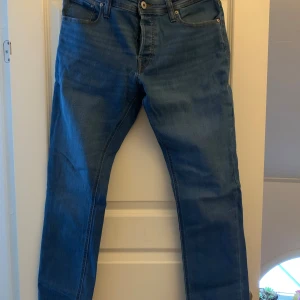 Jeans från Jack&jones - Helt nya jeans från Jack & Jones. Endast testade. Slim modell. W33 L32. 