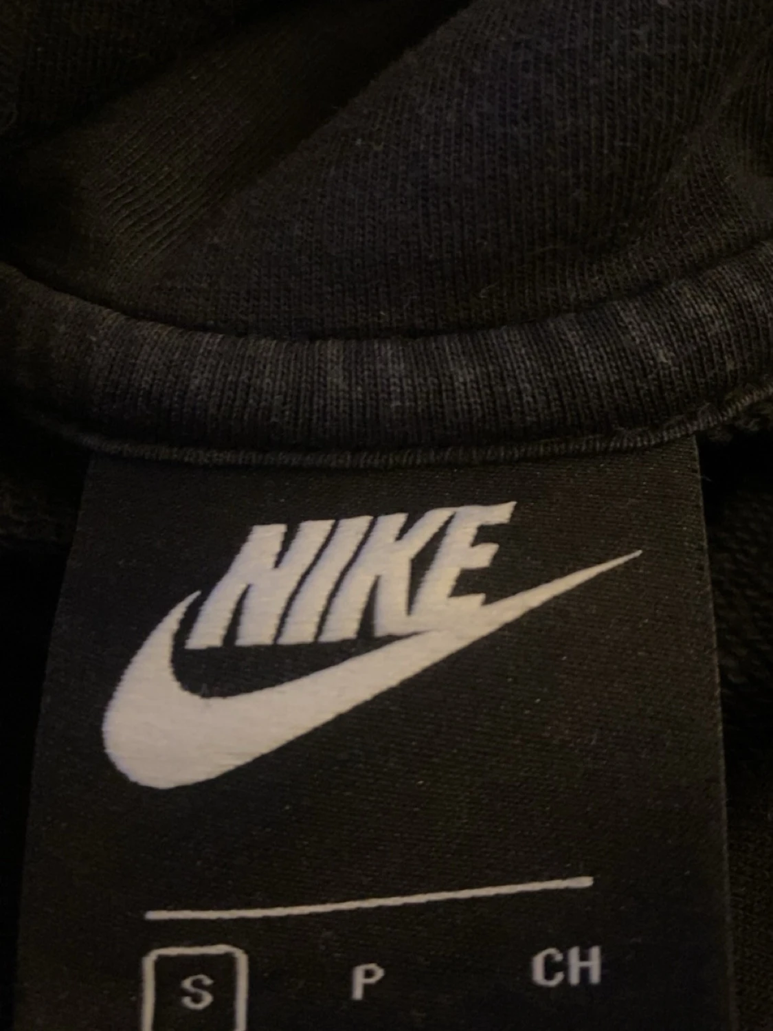 Svart hoodie från Nike  - 1