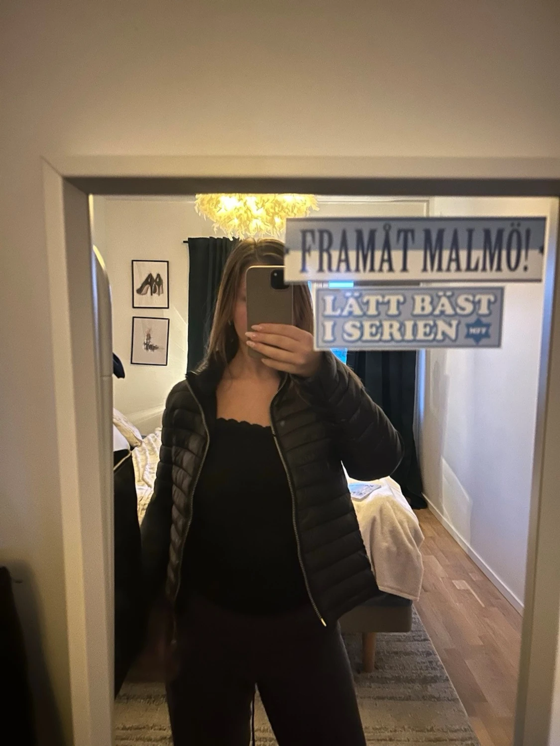 Svart pufferjacka med dragkedja - 1