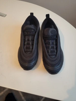 Svarta Nike Air Max 97 sneakers - Som nya, knappt använd. Storlek 40,5