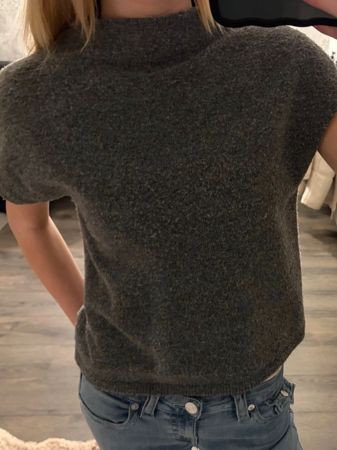 kortärmad stickadtröja med krage 