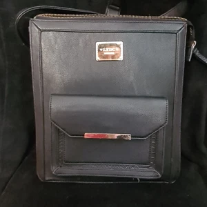 Ryggsäck (LYDC)  - Köpte från Zalando. Koskin hel och fint en bra kvalitet väska.Lite använd. Kan skicka köpare står på frakten