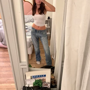 Lågmidjade jeans - Fett snygga lågmidjade jeans som passar t allt - är 169 cm 