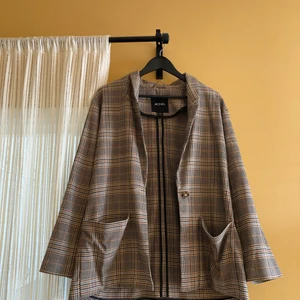 söt kavaj - Kavaj från Monki i strl M, nyskick! 