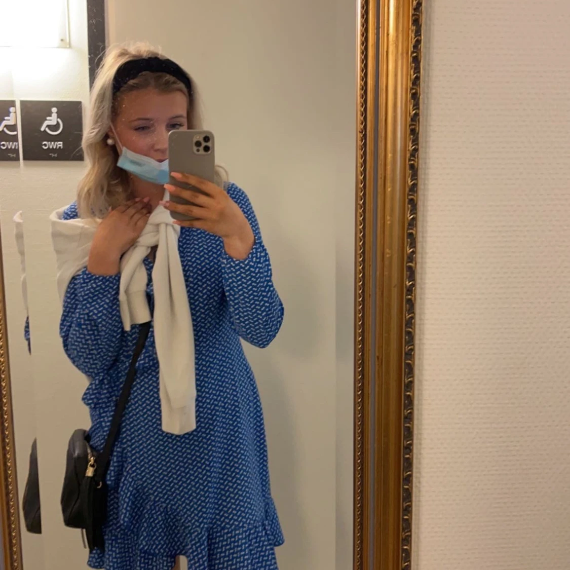 Blå klänning  - 90