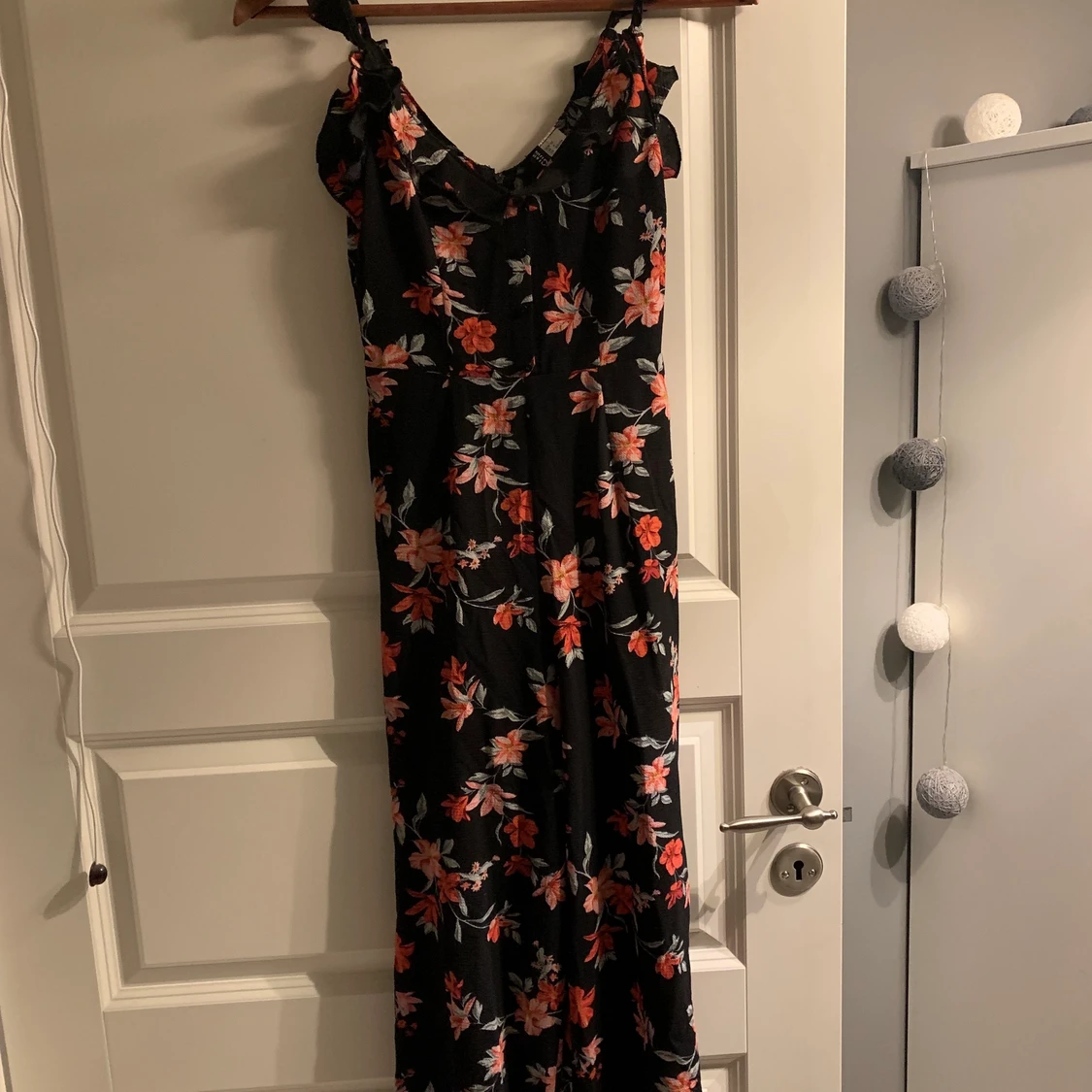 Blommig Jumpsuit ifrån HM - 90