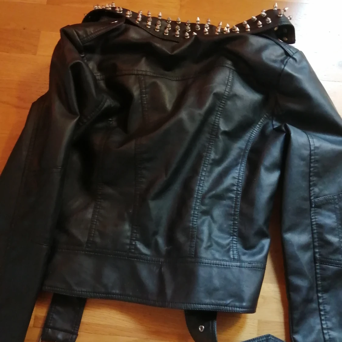 Bikerjacka med nitar  - 91