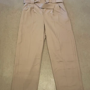 GINA BYXOR - Möts i TC annars står köparen för frakten 