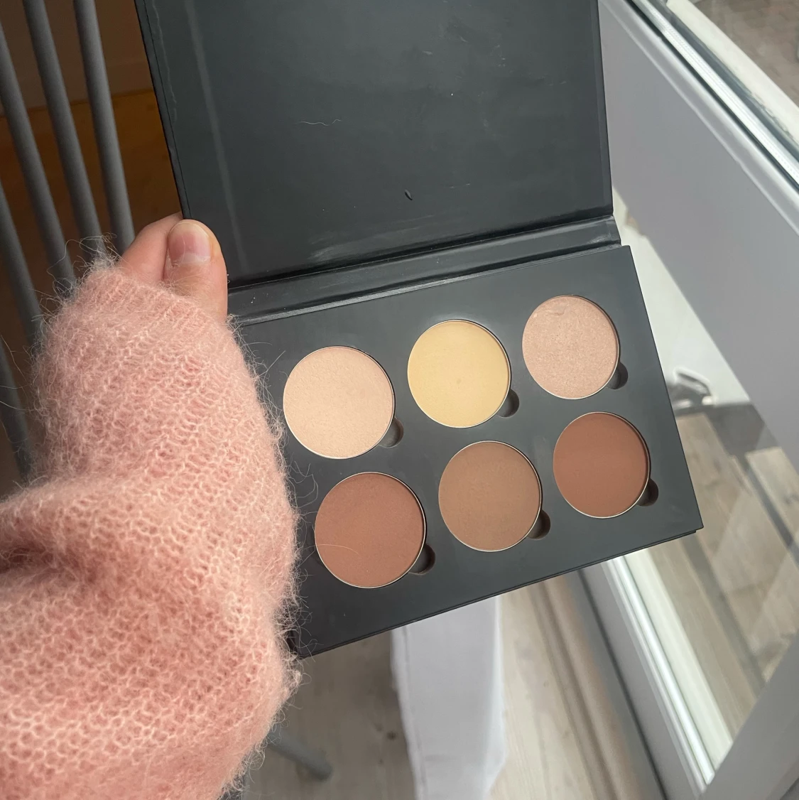 Anastasia contour - 90