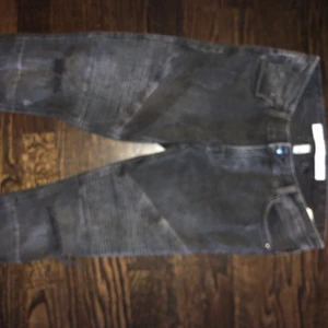 Svarta slitna jeans strl xs/s - Nice 