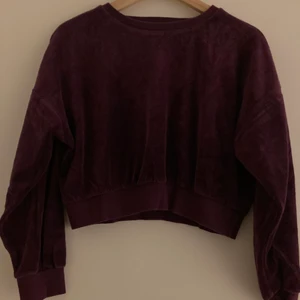 BIKBOK Sweatshirt - Size small and in very good condition 