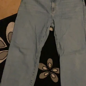 Jeans från lager 157 - Säljer ett par oversized jeans från lager 157. 