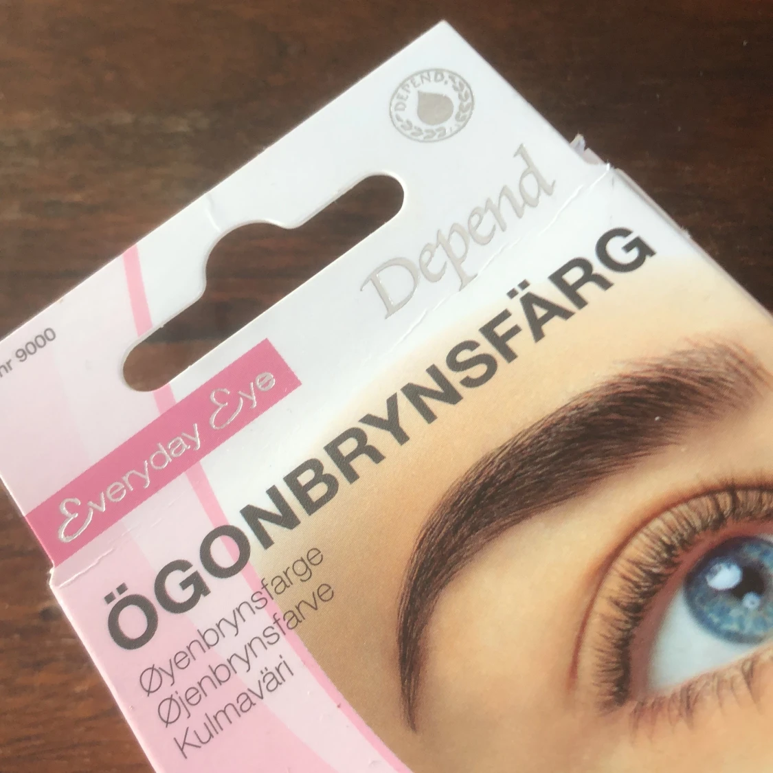 Ögonbrynsfärg  - 91