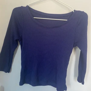 Tröja - Säljer min lila tröja! Använder aldrig.