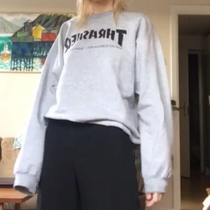casual sweatshirt - bring it back!!supernice thrashersweat som tyvärr inte används längre. letar ny ägare omedelbums🤩
