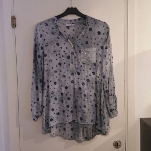Tröja storlek S/M - Tröja storlek S/M