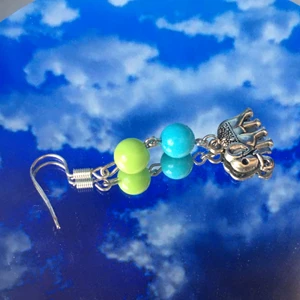 Örhängen  - Går att välja andra färger 