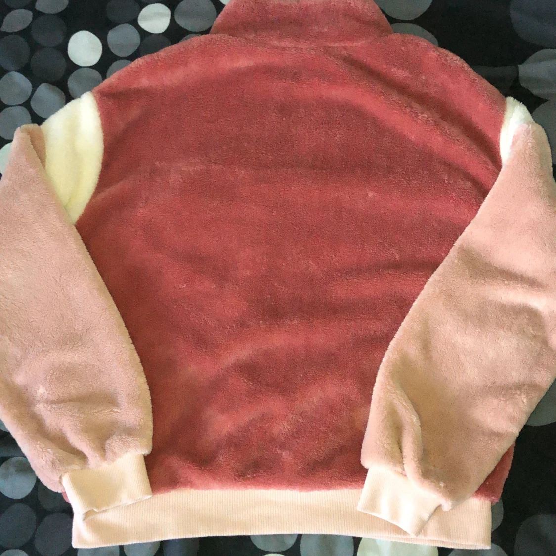 En skön och fin rosa tröja i strl S - 91