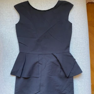 Svart klänning från Zara - Stl S i mycket gott skick