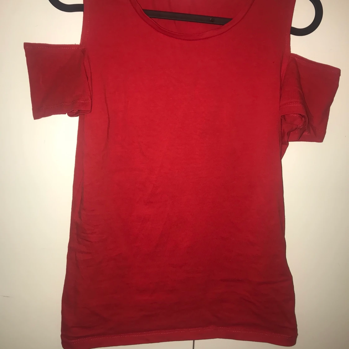 Röd off shoulder t-shirt❤️ - 91