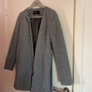 Jacka  - En fin vårkappa