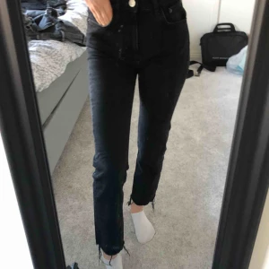  - Jääätte snygga jeans från Zara. Använda men i bra skick
