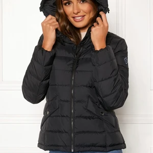 Gant jacka dam - Helt ny jacka , använd 2 gånger men blivit förliden för mig , storlek XS och är i bra skick, kan också gå ner i pris. Funkar som storlek S också 